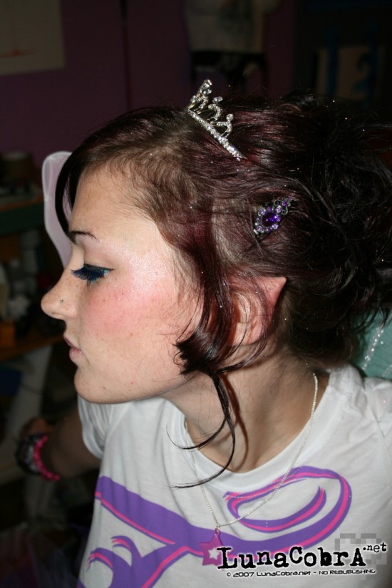 Ear Pointing Ear Pointing