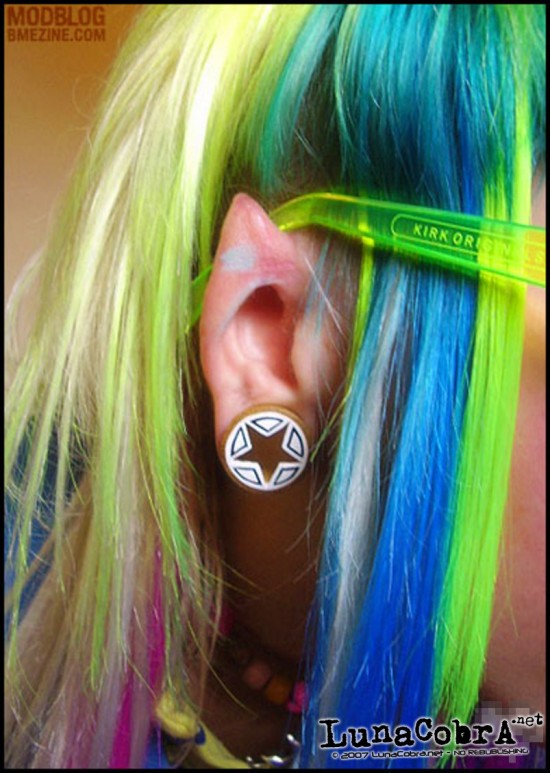 Ear Pointing Ear Pointing