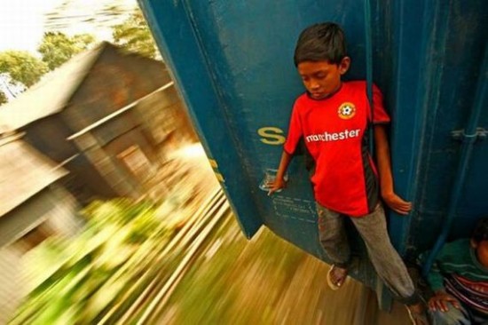 Trains in Bangladesh Trains in Bangladesh