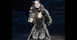 Chimène Badi dans «Cats»: «Si l’on me cherche, je sais sortir les griffes» Chimène Badi dans «Cats»: «Si l’on me cherche, je sais sortir les griffes»