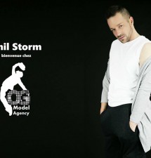 Modèle international: Phil Storm a la fashion week paris Modèle international: Phil Storm a la fashion week paris